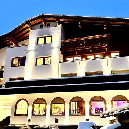 Aparthotel Dorfplatzl Garni Tux Luaran gambar