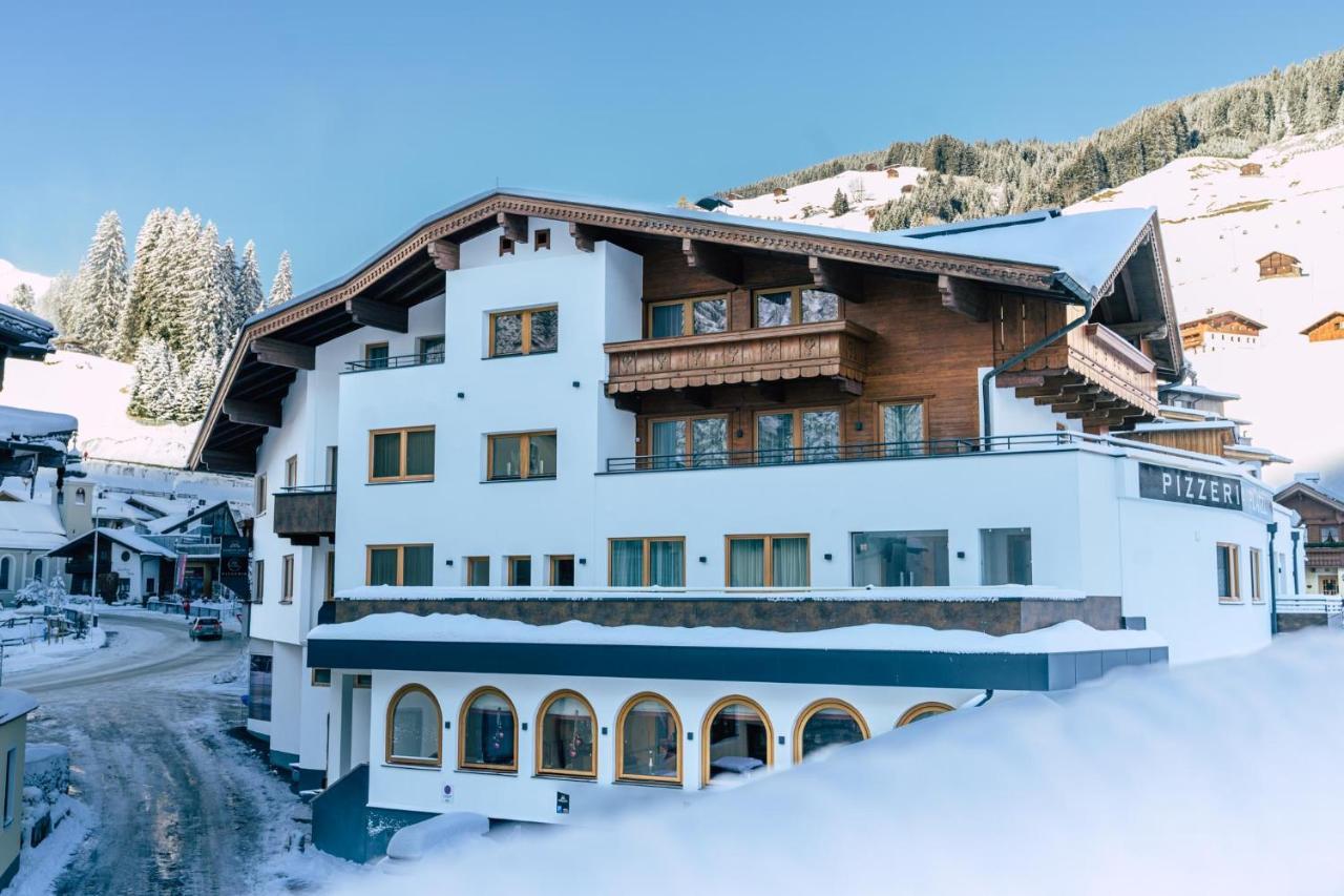 Aparthotel Dorfplatzl Garni Tux Luaran gambar