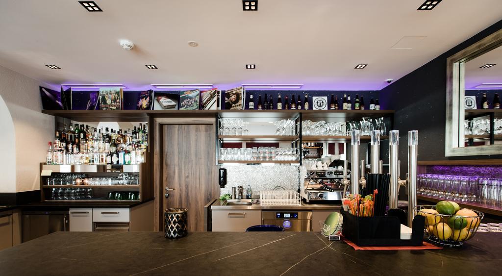 Aparthotel Dorfplatzl Garni Tux Luaran gambar