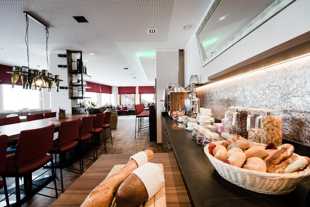 Aparthotel Dorfplatzl Garni Tux Luaran gambar