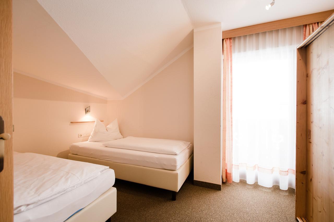 Aparthotel Dorfplatzl Garni Tux Luaran gambar