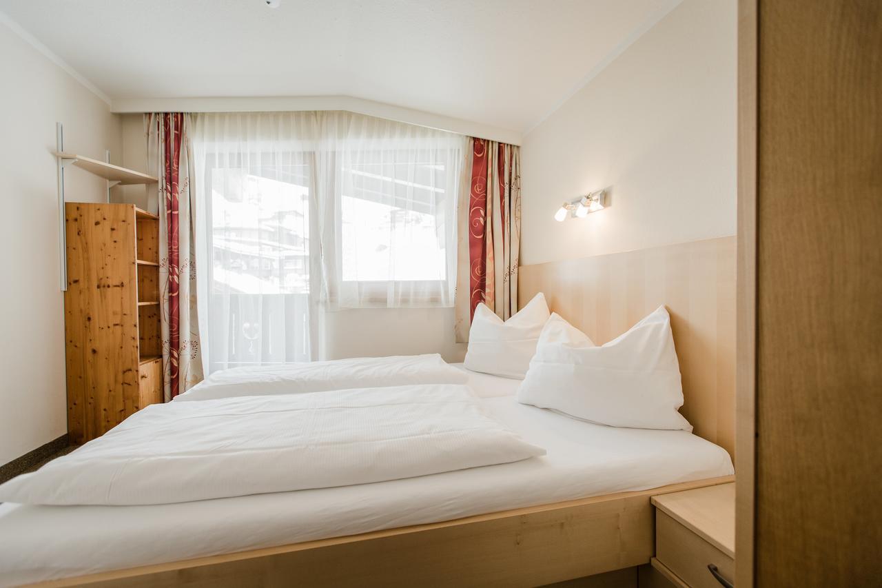 Aparthotel Dorfplatzl Garni Tux Luaran gambar